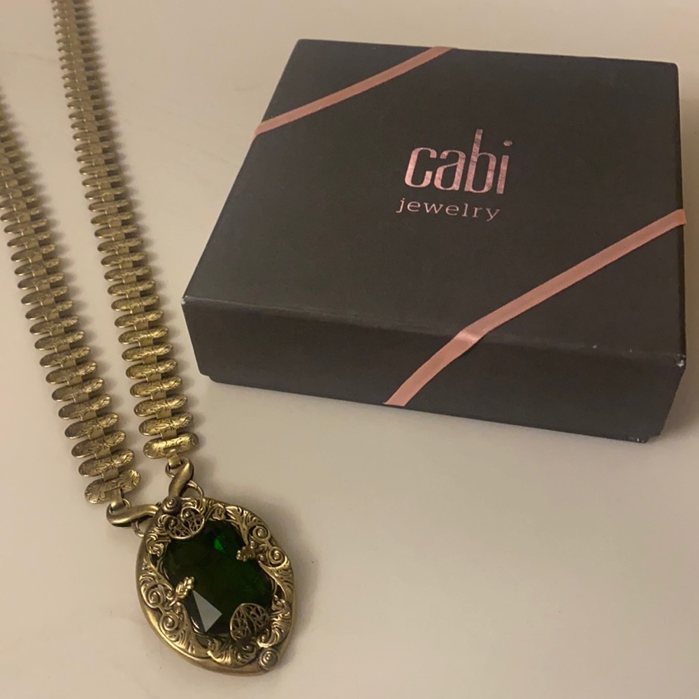 Gorgeous Cabi Heirloom Brooch necklace with green gem
